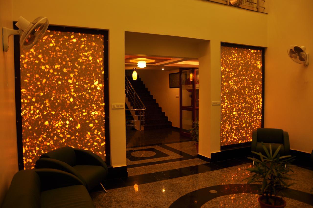 Hotel The Uday Regency Kota  Kültér fotó