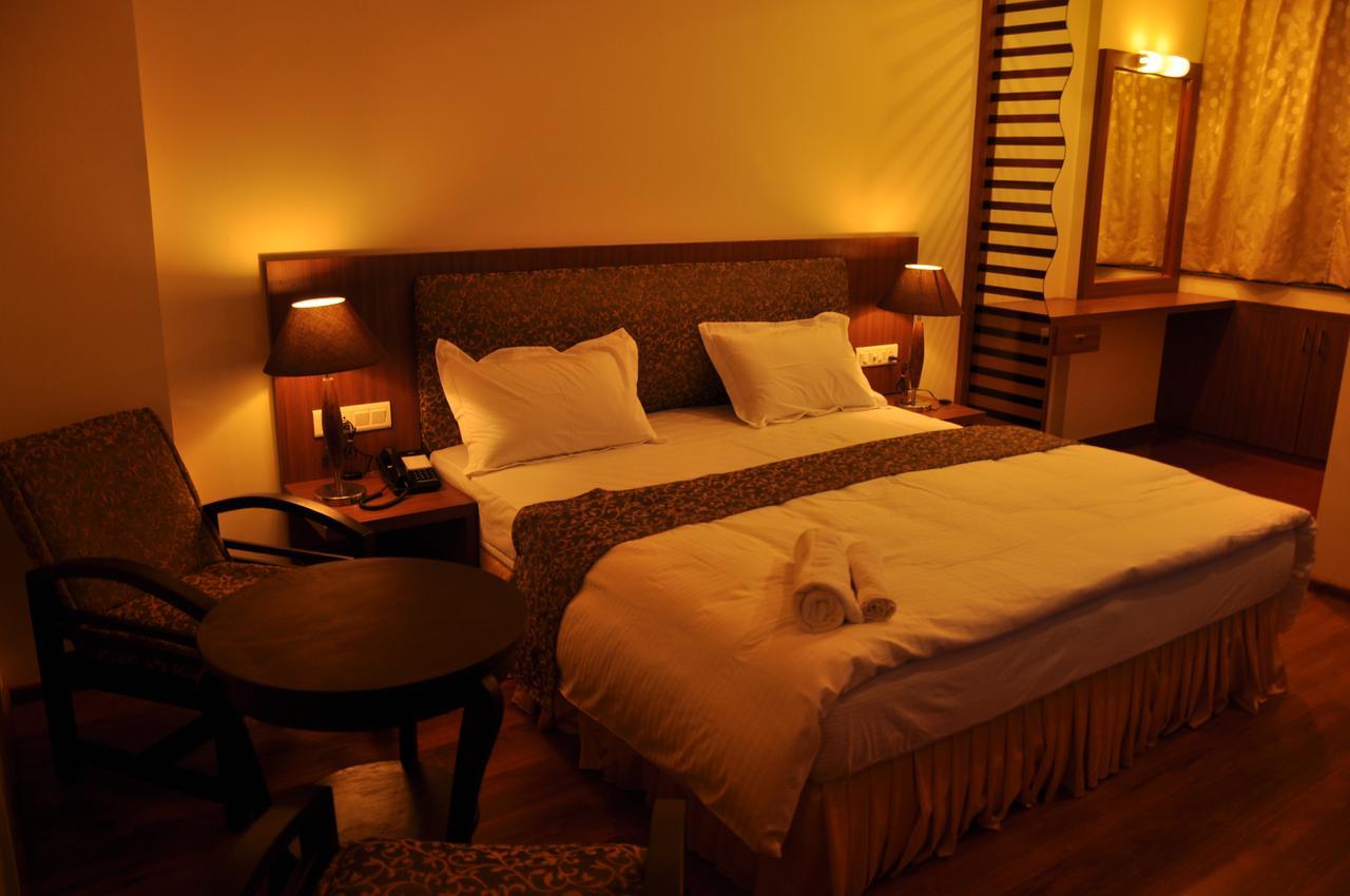 Hotel The Uday Regency Kota  Kültér fotó