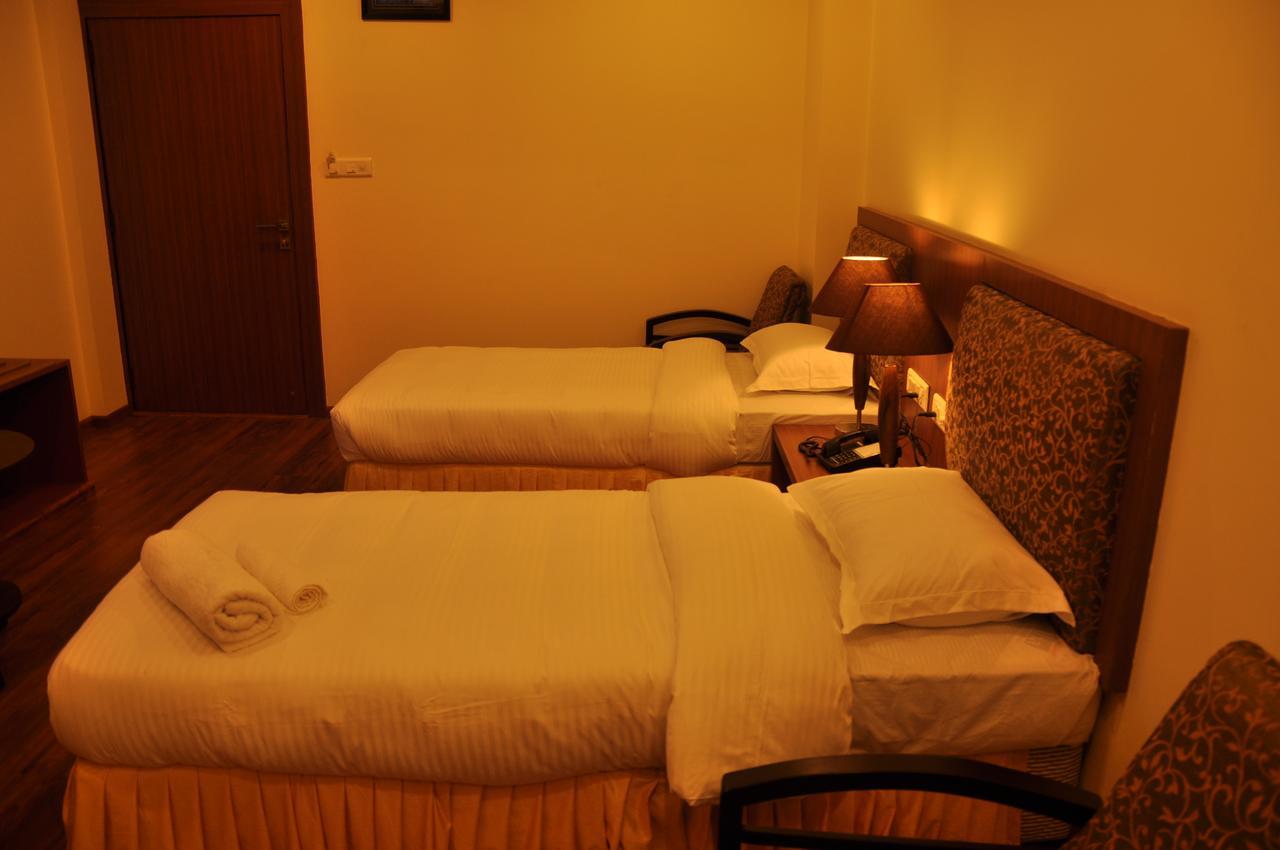 Hotel The Uday Regency Kota  Kültér fotó