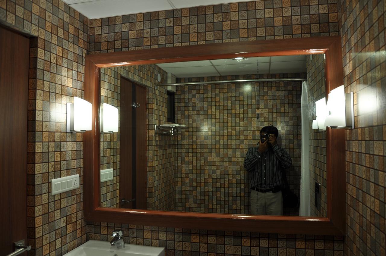 Hotel The Uday Regency Kota  Kültér fotó
