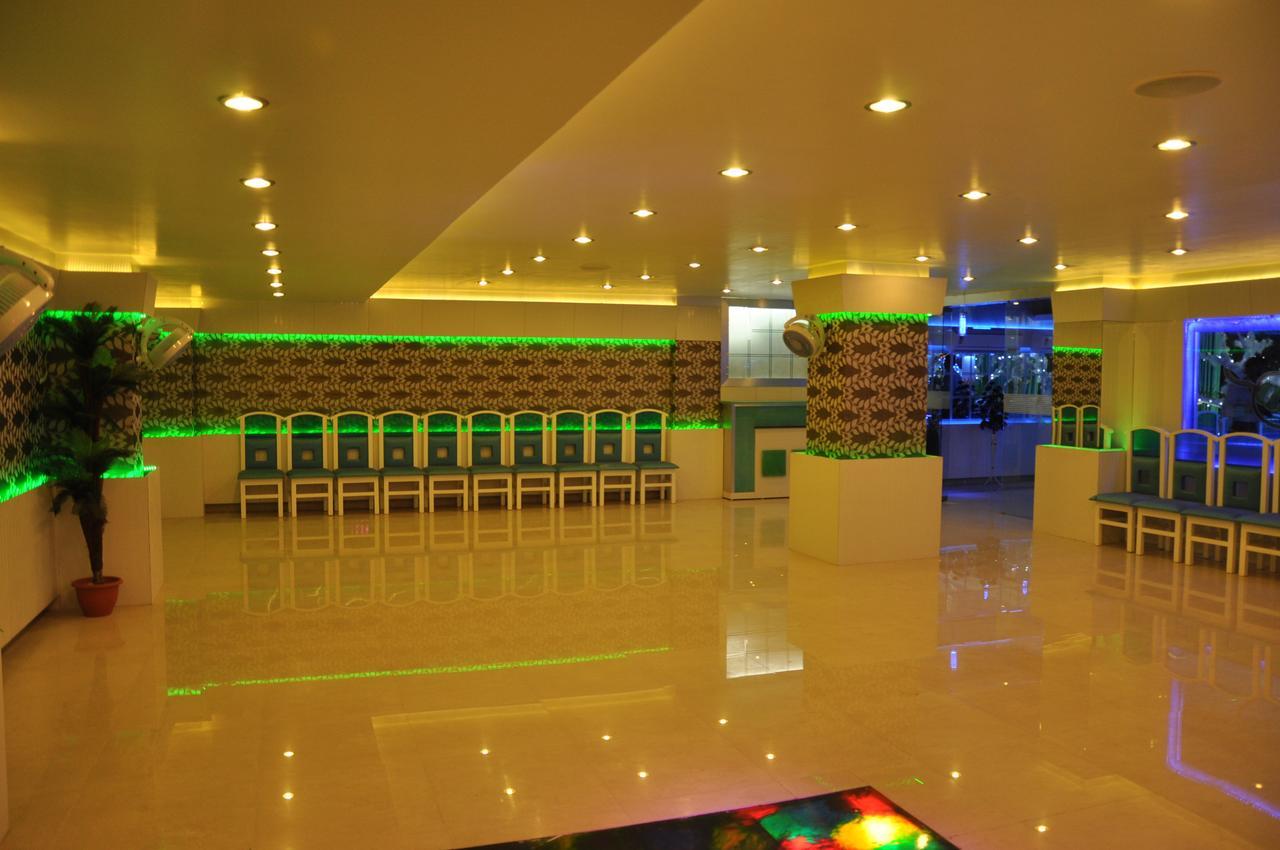 Hotel The Uday Regency Kota  Kültér fotó